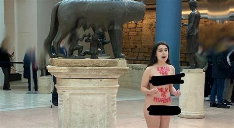 maria sofia federico video|Roma, Maria Sofia Federico nuda ai Musei Capitolini: video .